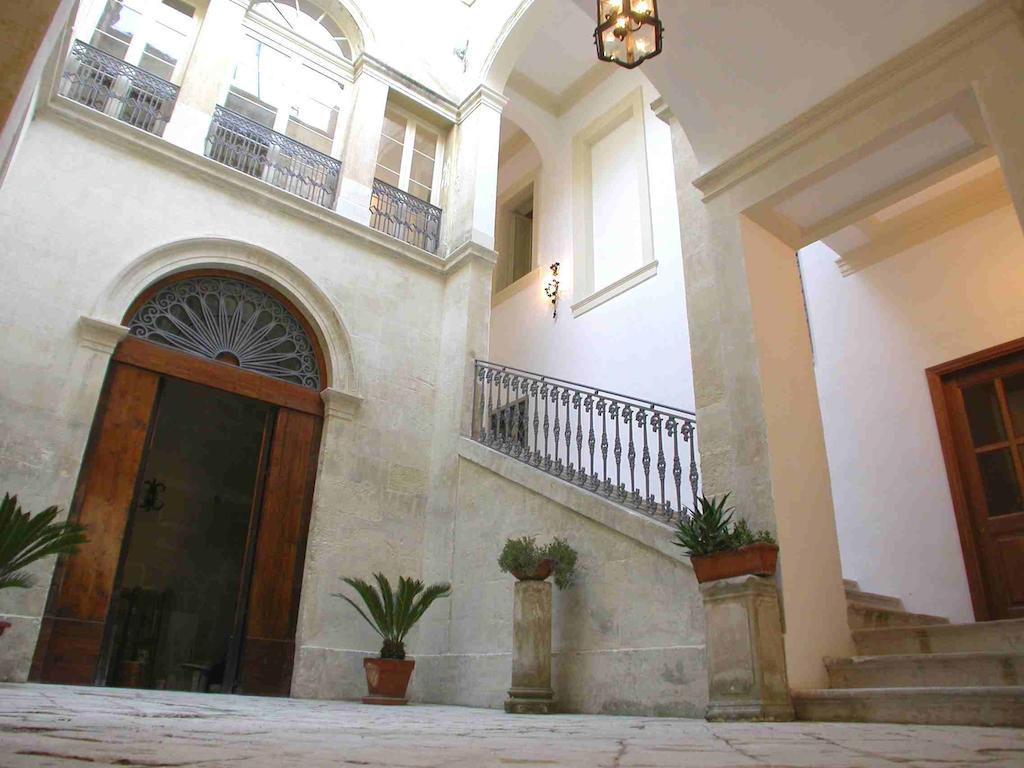 Antico Belvedere B&B Lecce Bagian luar foto